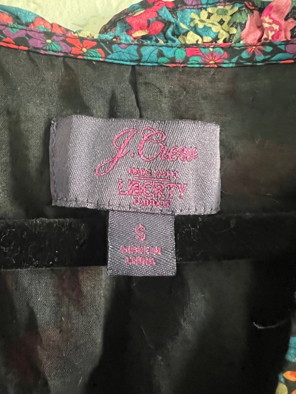 Ruffleneck Tiered Popover Liberty® Ciara Dress. Size S - Picture 8 of 12
